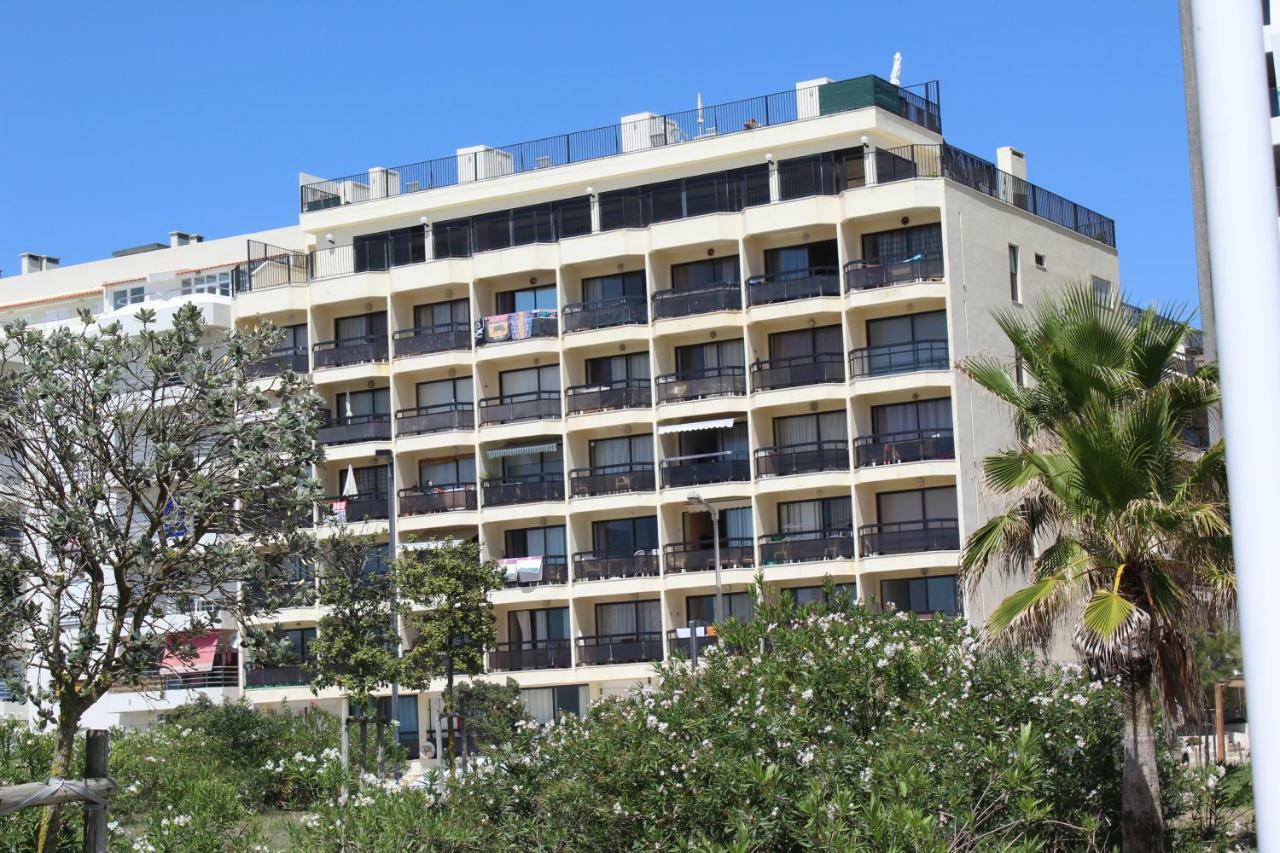 Apartment Qiu Коста да Капарика Екстериор снимка